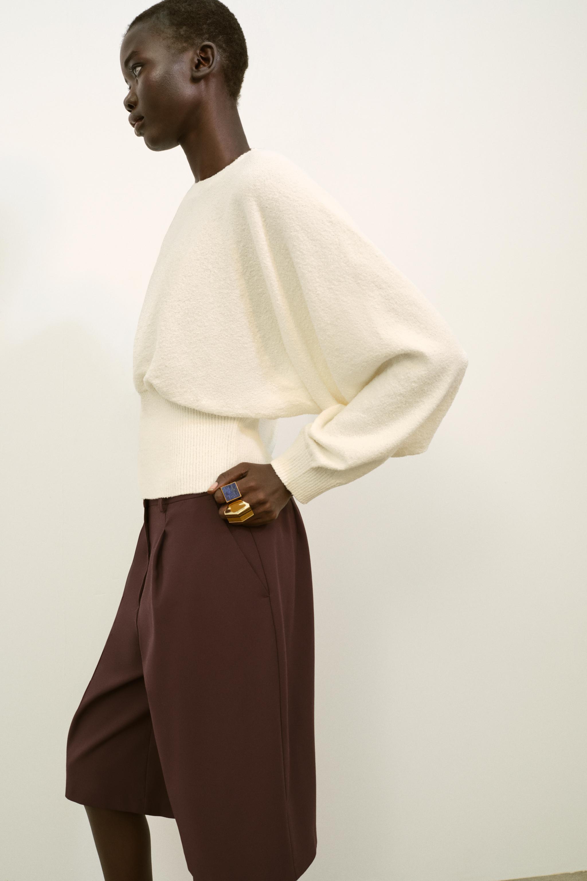 BATWING SLEEVE JUMPER